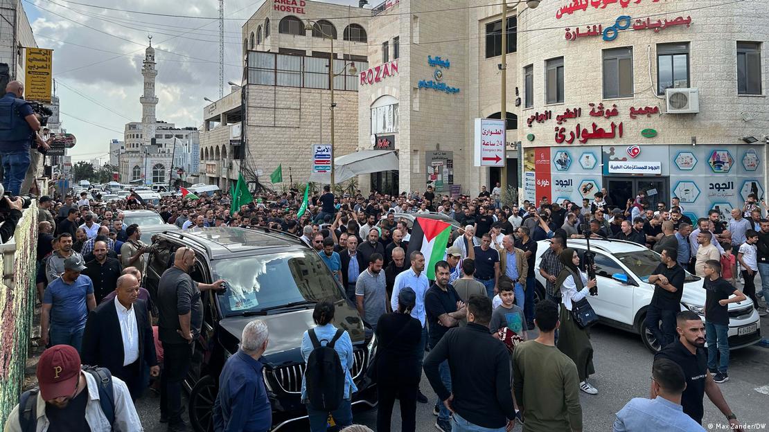 In Ramallah protestieren Palästinenser gegen die israelische Besatzung. In Ramallah protestieren Palästinenser gegen die israelische Besatzung.