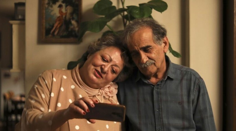 Still aus dem Film "My Favourite Cake" mit Lily Farhadpour, Esmail Mehrabi Still aus dem Film "My Favourite Cake" mit Lily Farhadpour, Esmail Mehrabi